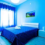 B&B A Mare 카스텔라마레델골포