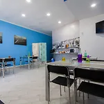 B&B A Mare 카스텔라마레델골포